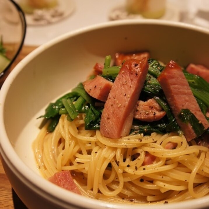 簡単ですぐできる！ほうれん草とベーコンの和風パスタ